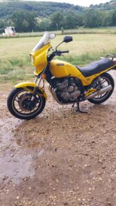 Yamaha XJ750 - 01