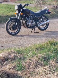 Yamaha XJ750 - 04