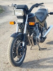 Yamaha XJ750 - 05